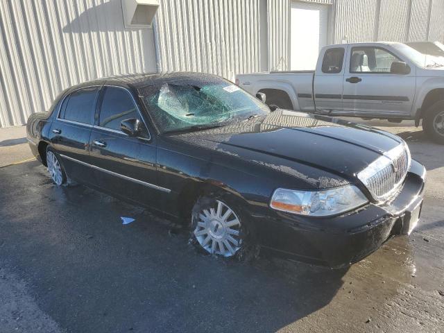 1LNHM81W04Y619127 - 2004 LINCOLN TOWN CAR EXECUTIVE Чорний фото 4