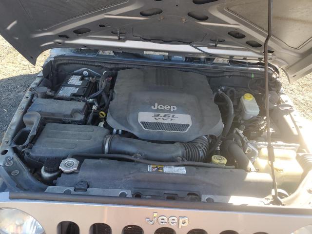 1C4BJWDGXDL699545 - 2013 JEEP WRANGLER U SPORT Srebrny zdjęcie 11