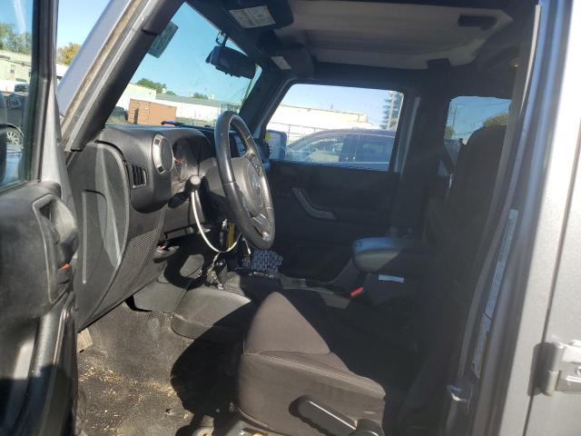 1C4BJWDGXDL699545 - 2013 JEEP WRANGLER U SPORT Srebrny zdjęcie 7