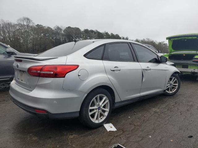 1FADP3F27JL329405 - 2018 FORD FOCUS SE SILVER photo 3