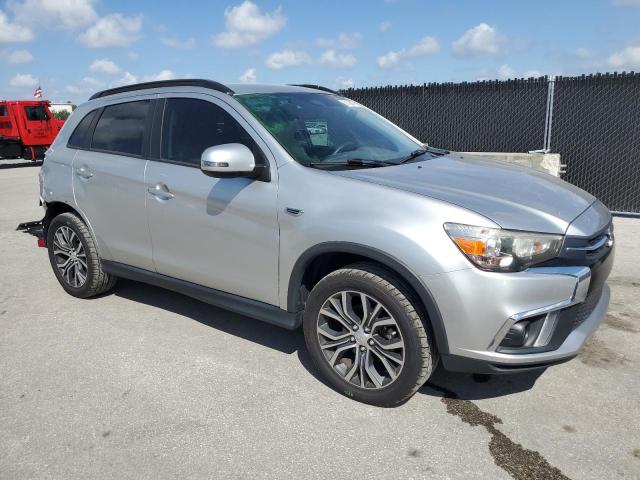 JA4AP4AW5KU014962 - 2019 MITSUBISHI OUTLANDER SE ვერცხლისფერი ფოტო 4