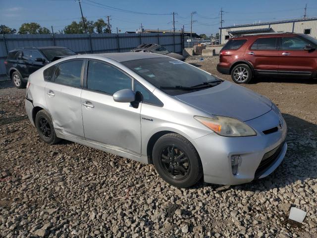 JTDKN3DU1E1774090 - 2014 TOYOTA PRIUS ვერცხლისფერი ფოტო 4