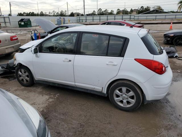 3N1BC13E88L361443 - 2008 NISSAN VERSA S WHITE photo 2