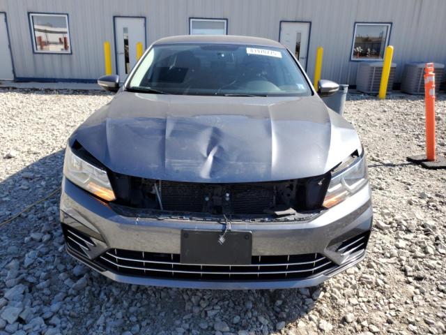 1VWDT7A34HC020141 - 2017 VOLKSWAGEN PASSAT R-LINE Boz foto 5