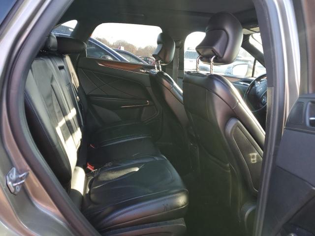 5LMTJ3DHXHUL36697 - 2017 LINCOLN MKC RESERVE ნაცრისფერი ფოტო 10