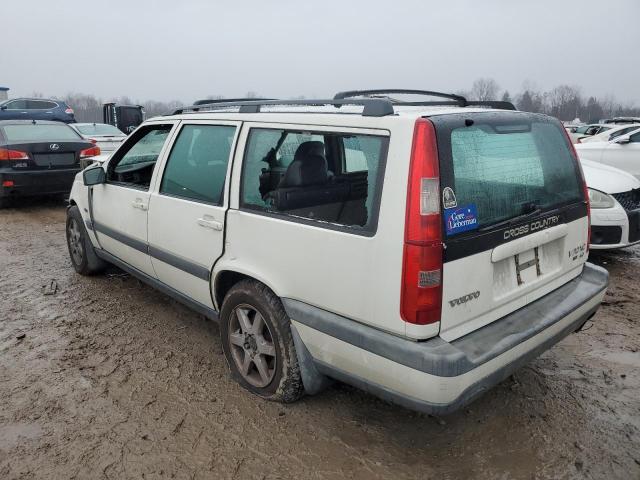 YV1LZ5645W2476570 - 1998 VOLVO V70 XC WHITE photo 2