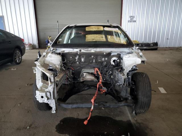 4T1B31HK6JU507454 - 2018 TOYOTA CAMRY LE 白色 照片 5