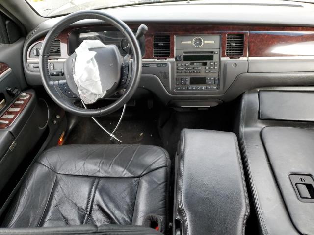 2L1FL8JWXBX758206 - 2011 LINCOLN TOWN CAR EXECUTIVE Սև լուսանկար 8