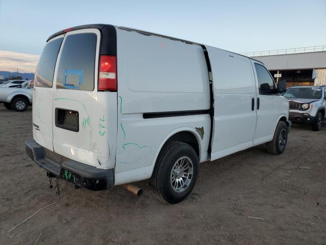 1GCSGAFX5B1159320 - 2011 CHEVROLET EXPRESS G1 WHITE photo 3