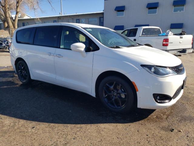 2C4RC1FG6JR287232 - 2018 CHRYSLER PACIFICA TOURING PLUS WHITE photo 4