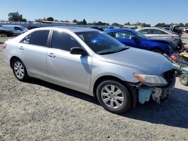 JTNBK46K273022265 - 2007 TOYOTA CAMRY LE 银色 照片 4