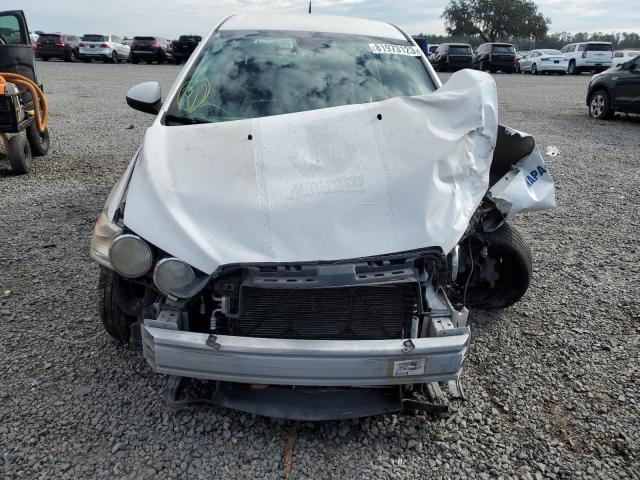 1G1JA6SH2D4228130 - 2013 CHEVROLET SONIC LS 白色 照片 5