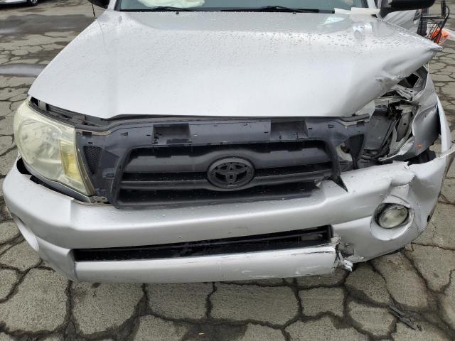5TETU62NX5Z026495 - 2005 TOYOTA TACOMA PRERUNNER ACCESS CAB SILVER photo 11