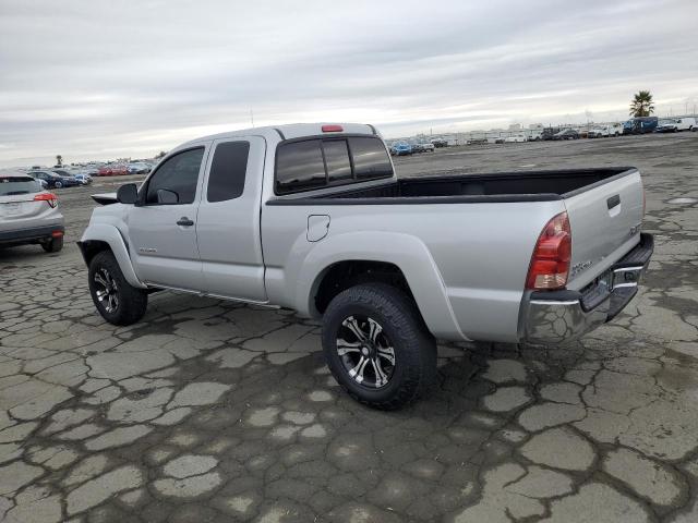 5TETU62NX5Z026495 - 2005 TOYOTA TACOMA PRERUNNER ACCESS CAB SILVER photo 2