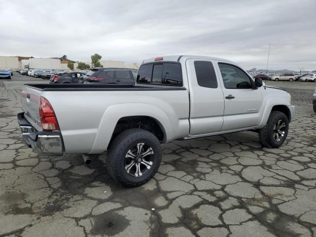 5TETU62NX5Z026495 - 2005 TOYOTA TACOMA PRERUNNER ACCESS CAB SILVER photo 3