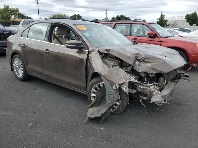 3VWLZ7AJ8BM394430 - 2011 VOLKSWAGEN JETTA SEL Коричневий фото 4