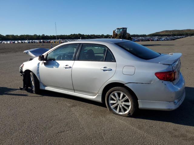 2T1BU4EE2AC285803 - 2010 TOYOTA COROLLA BASE SILVER photo 2