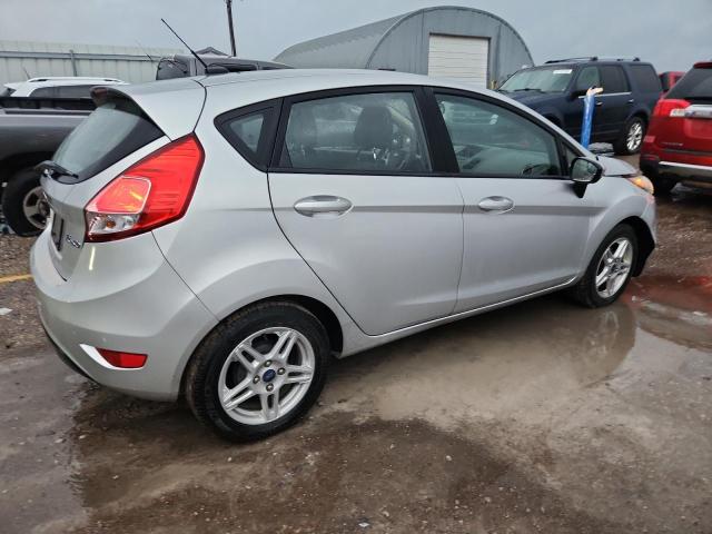 3FADP4EJ2HM119351 - 2017 FORD FIESTA SE SILVER photo 3