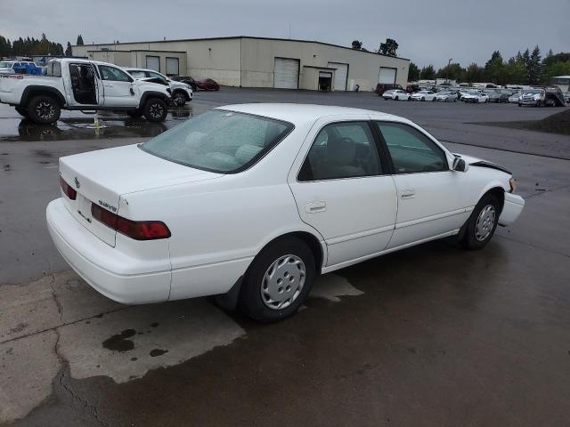JT2BG22K4W0204980 - 1998 TOYOTA CAMRY CE WHITE photo 3