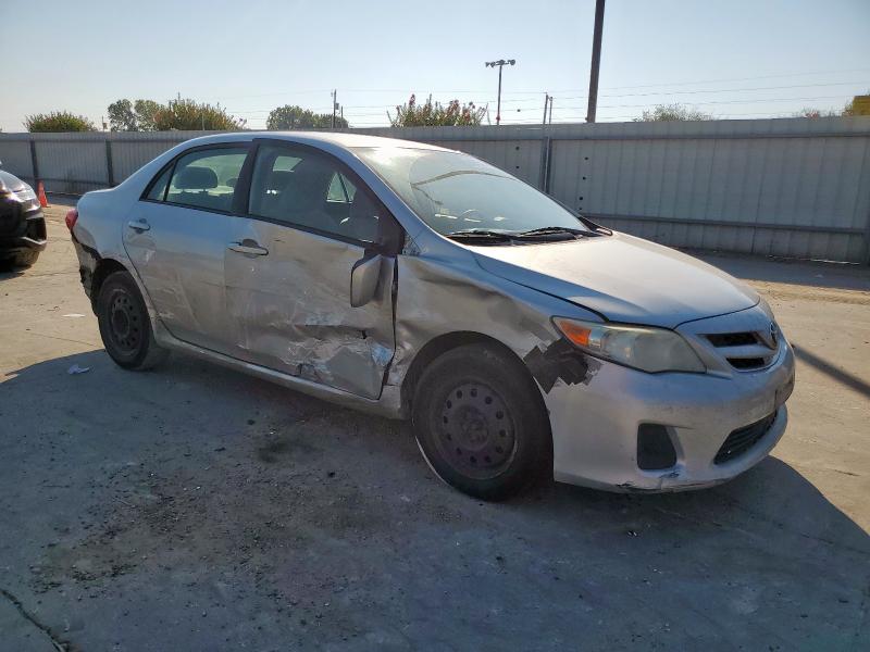 JTDBU4EE2BJ106472 - 2011 TOYOTA COROLLA BASE ვერცხლისფერი ფოტო 4