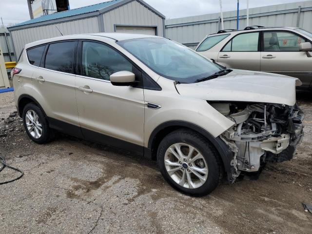 1FMCU0GD7HUB61018 - 2017 FORD ESCAPE SE GOLD photo 4