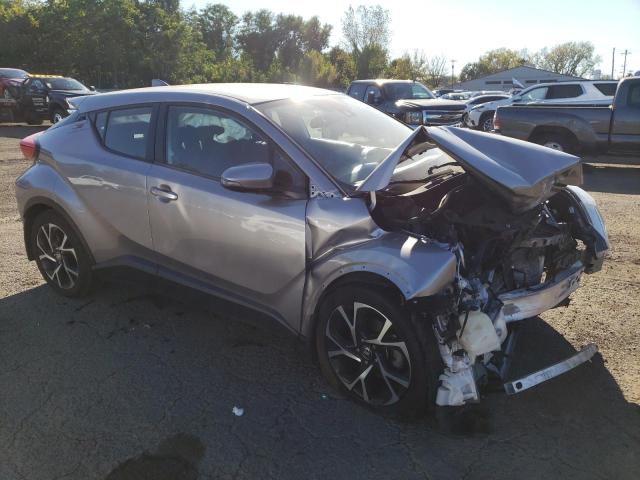 NMTKHMBX8LR111334 - 2020 TOYOTA C-HR XLE SILVER photo 4