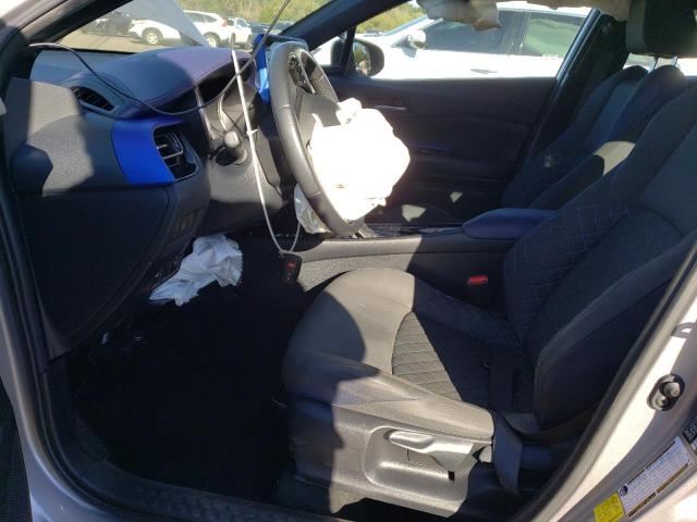 NMTKHMBX8LR111334 - 2020 TOYOTA C-HR XLE SILVER photo 7