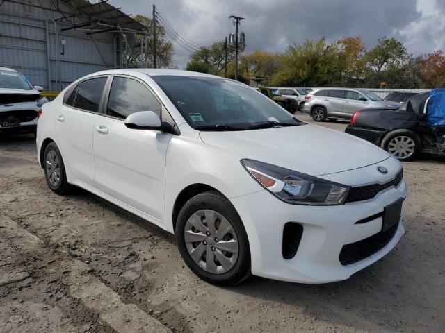 3KPA24AB6KE205998 - 2019 KIA RIO S WHITE photo 4