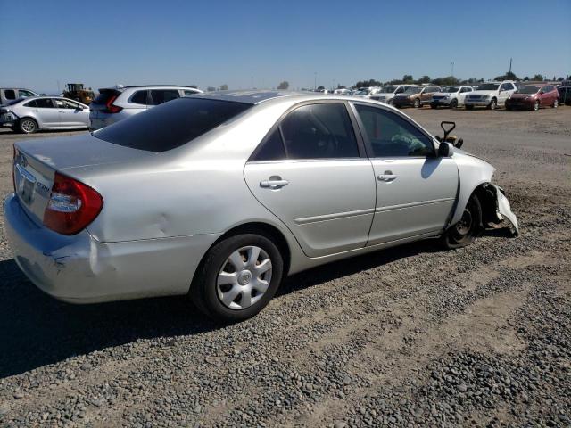 JTDBE32K820095405 - 2002 TOYOTA CAMRY LE ვერცხლისფერი ფოტო 3