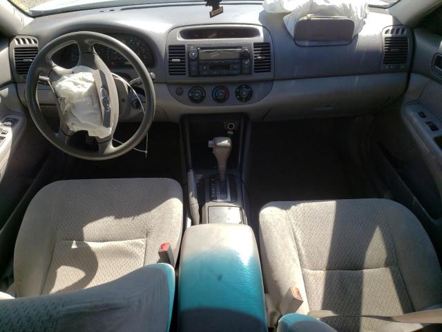 JTDBE32K820095405 - 2002 TOYOTA CAMRY LE ვერცხლისფერი ფოტო 8