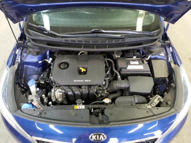 3KPFK4A71JE176121 - 2018 KIA FORTE LX BLUE photo 11