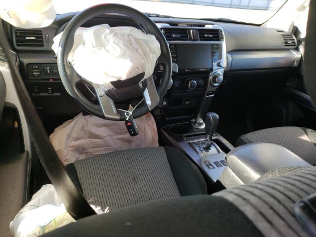 JTEMU5JR7M5906098 - 2021 TOYOTA 4RUNNER SR5/SR5 PREMIUM فضي صورة 8