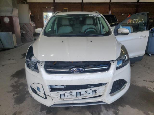 1FMCU9JX2EUB70356 - 2014 FORD ESCAPE TITANIUM WHITE photo 5