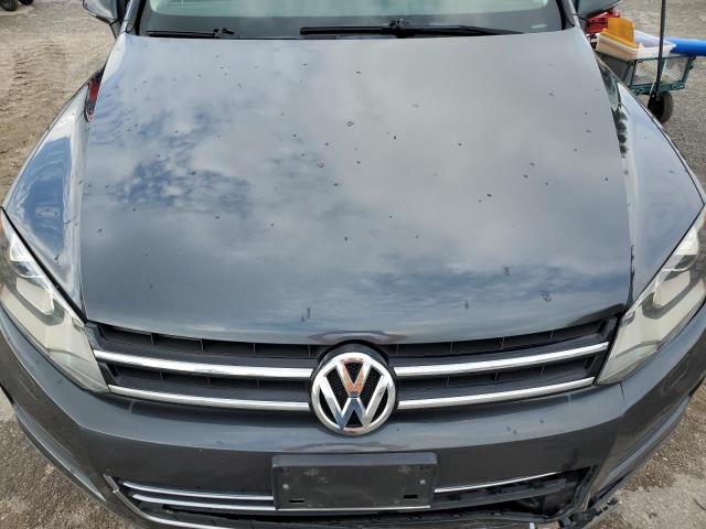 WVGEF9BP2DD004354 - 2013 VOLKSWAGEN TOUAREG V6 GRAY photo 12