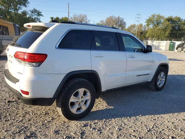 1C4RJFAG2HC646380 - 2017 JEEP GRAND CHEROKEE LAREDO WHITE photo 3