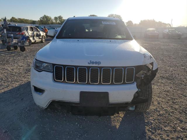 1C4RJFAG2HC646380 - 2017 JEEP GRAND CHEROKEE LAREDO WHITE photo 5