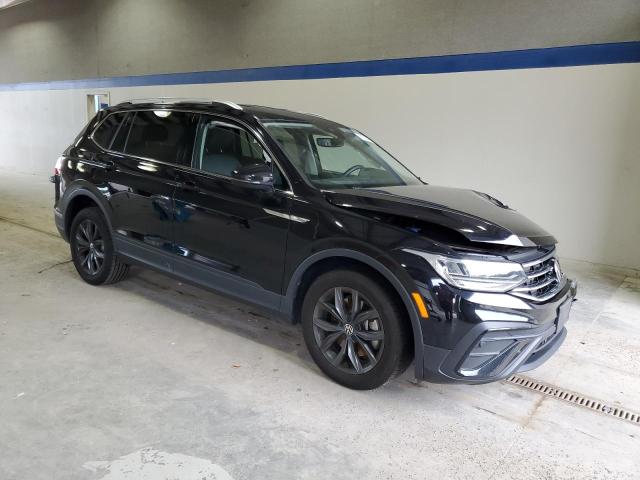 3VV3B7AX4PM027626 - 2023 VOLKSWAGEN TIGUAN SE Czarny zdjęcie 4