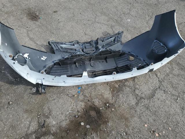 VNKKTUD32GA070509 - 2016 TOYOTA YARIS L WHITE photo 12