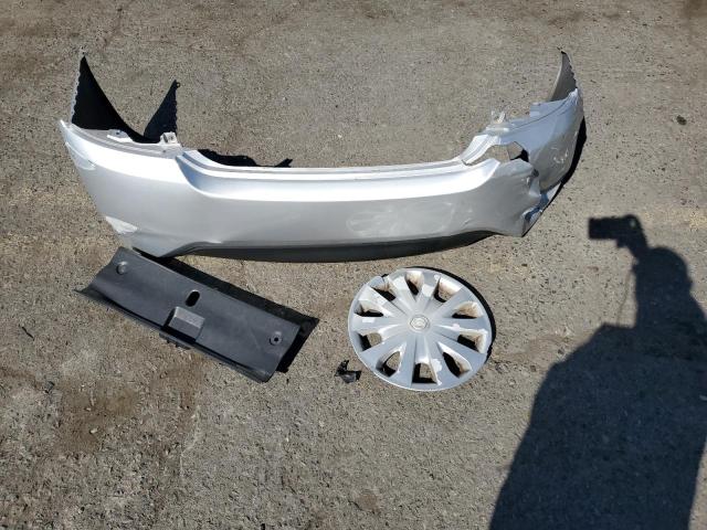 3N1CN7AP5KL833014 - 2019 NISSAN VERSA S 银色 照片 12