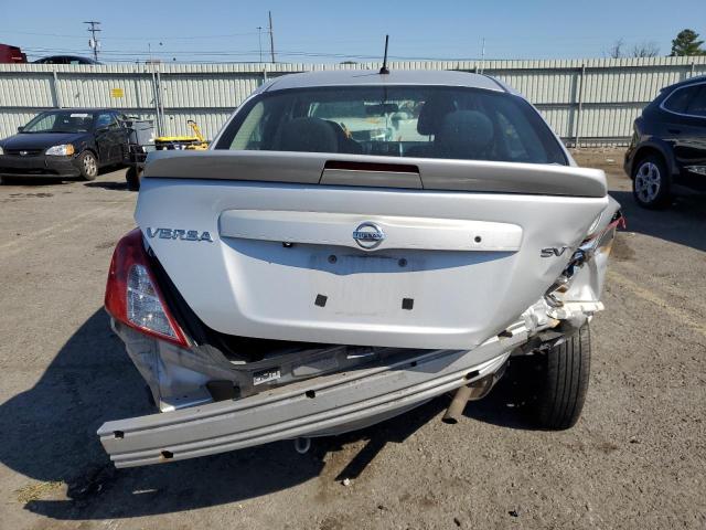 3N1CN7AP5KL833014 - 2019 NISSAN VERSA S 银色 照片 6