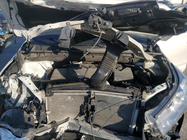 5TDJZRFH2JS553677 - 2018 TOYOTA HIGHLANDER SE 白色 照片 11