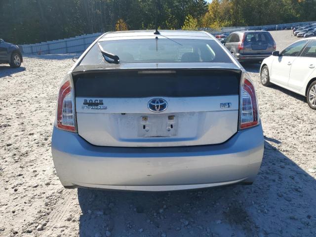 JTDKN3DUXF1870821 - 2015 TOYOTA PRIUS ვერცხლისფერი ფოტო 6