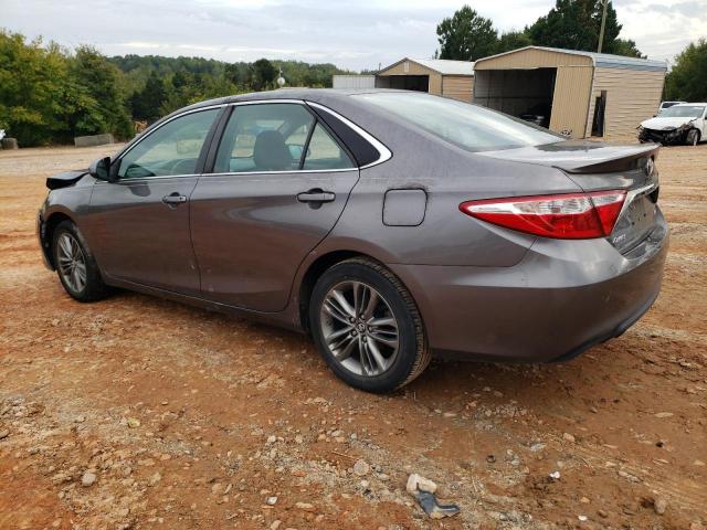 4T1BF1FK3HU454703 - 2017 TOYOTA CAMRY LE GRAY photo 2