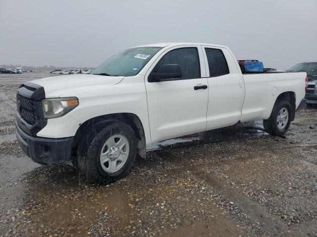 5TFCW5F17JX023051 - 2018 TOYOTA TUNDRA DOUBLE CAB SR/SR5 WHITE photo 1