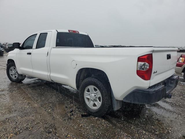 5TFCW5F17JX023051 - 2018 TOYOTA TUNDRA DOUBLE CAB SR/SR5 WHITE photo 2