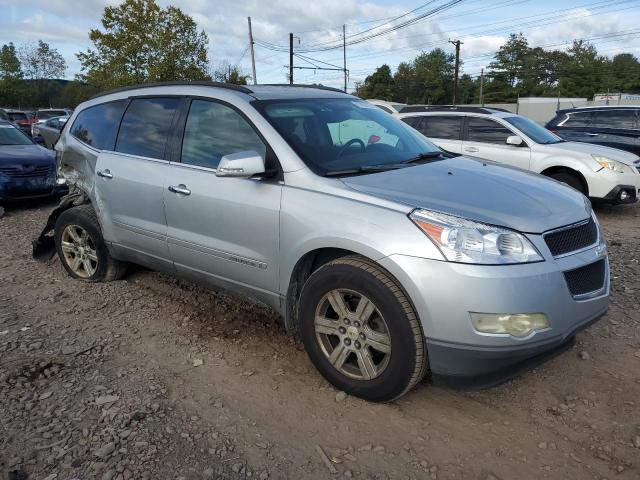 1GNER23D89S170475 - 2009 CHEVROLET TRAVERSE LT SILVER photo 4