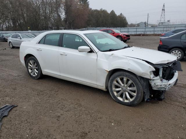 2C3CCARG5GH269969 - 2016 CHRYSLER 300 LIMITED WHITE photo 4