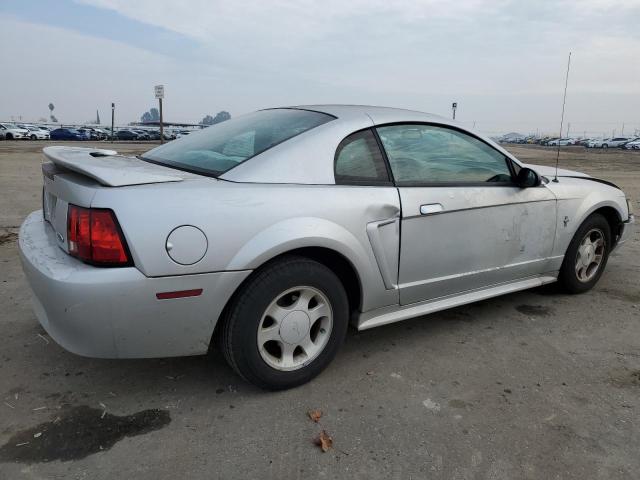 1FAFP40421F109936 - 2001 FORD MUSTANG SILVER photo 3