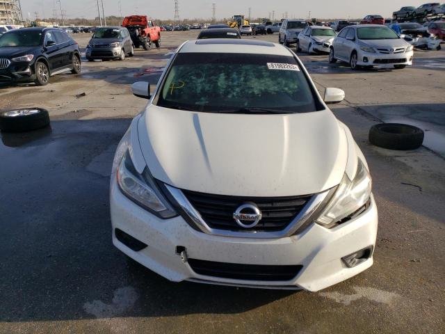 1N4AL3AP8GC279821 - 2016 NISSAN ALTIMA 2.5 WHITE photo 5