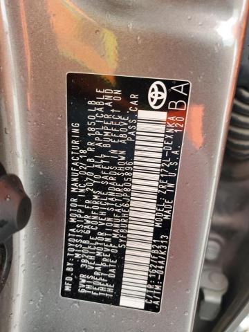 5YFBURHE6JP805896 - 2018 TOYOTA COROLLA L 棕色 照片 12